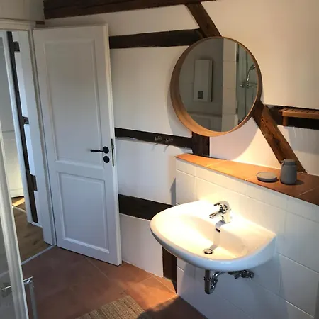 Eichhaus Eifel * ריינבאך