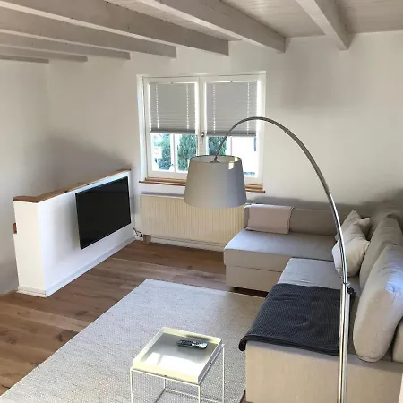 Eichhaus Eifel * ריינבאך