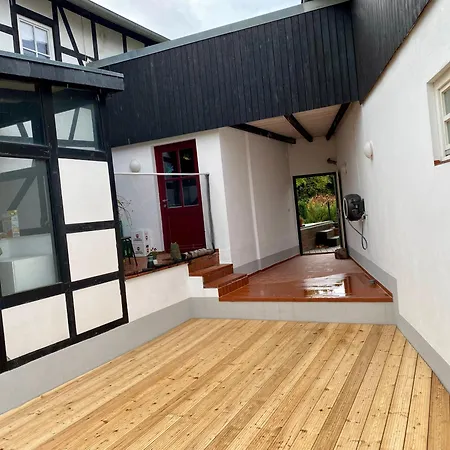 Eichhaus Eifel * ריינבאך