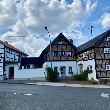 Eichhaus Eifel בית נופש ריינבאך